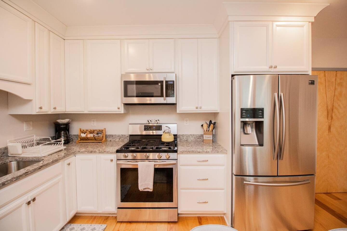 Apartment Stylish 2br W Full Kitchen, Laundry & Cen Air Boston